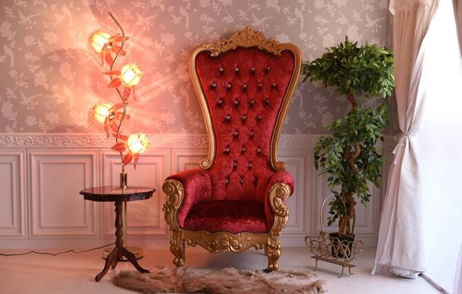 ＭＯＤＥＲＮ ROCOCO コレクション・ロココゴールド・女王様の椅子 レッド・チェリー