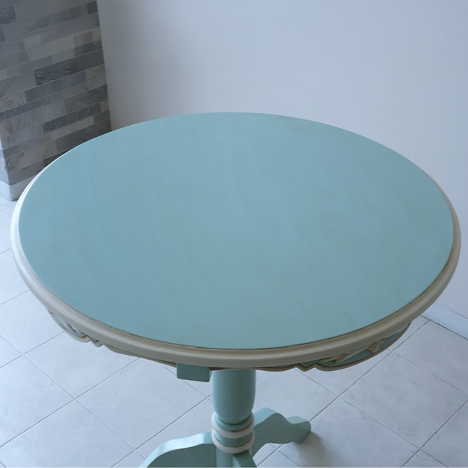 ブルーグリーンのラウンドカフェテーブル 直径65cm 画像3