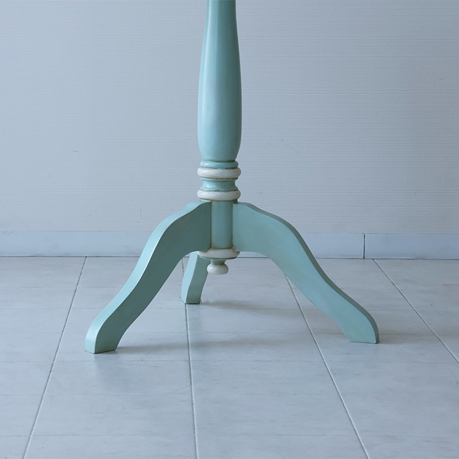 ブルーグリーンのラウンドカフェテーブル 直径65cm 画像7